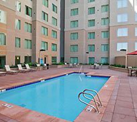 Penthouses at Capitol Park Apartments - Sacramento, CA