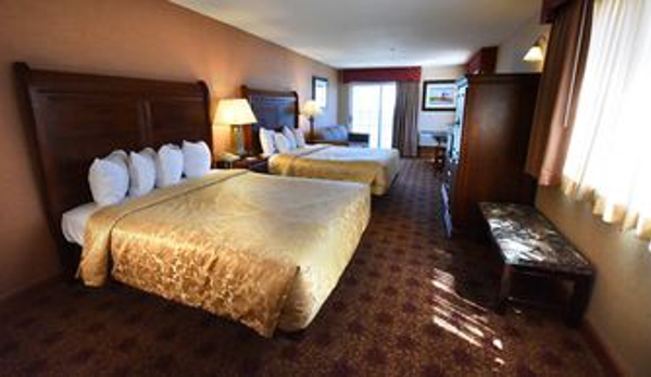 Hamilton Inn Select Beachfront - Mackinaw City, MI