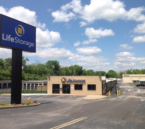 Life Storage - Florissant, MO