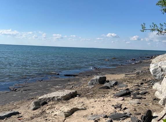 Sturgeon Point Marina - Derby, NY