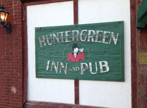 Huntergreen Inn & Pub - Raymond, IL