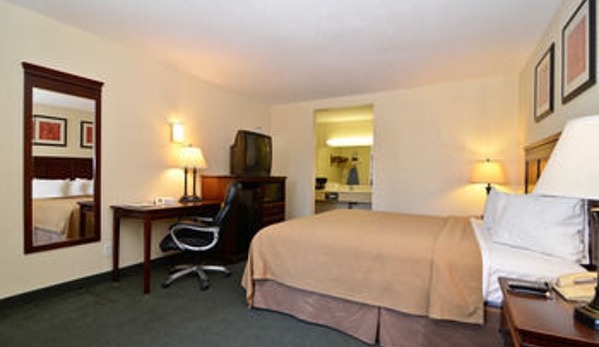 Quality Inn 1-5 Navy Base - San Diego, CA