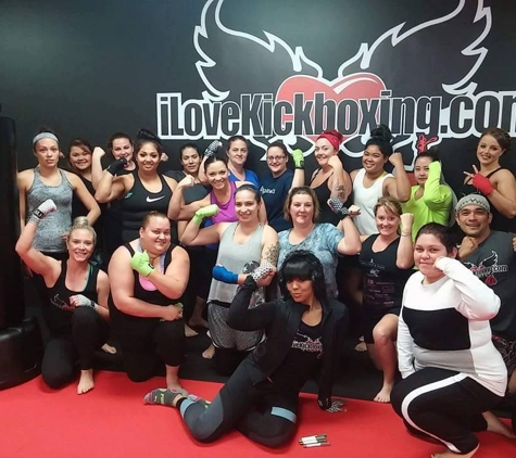 #BestHour Kickboxing - Federal Way, WA. Ilovekickboxing @federalway