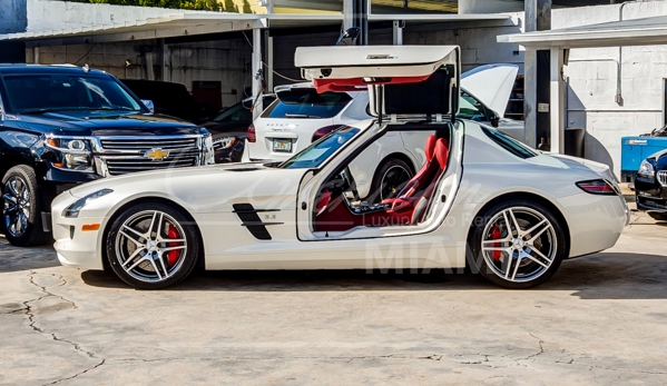 American Luxury Auto Rental - Miami, FL