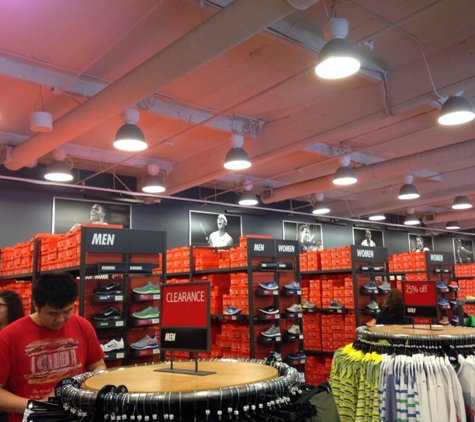 Nike Factory Store - Vacaville - Vacaville, CA