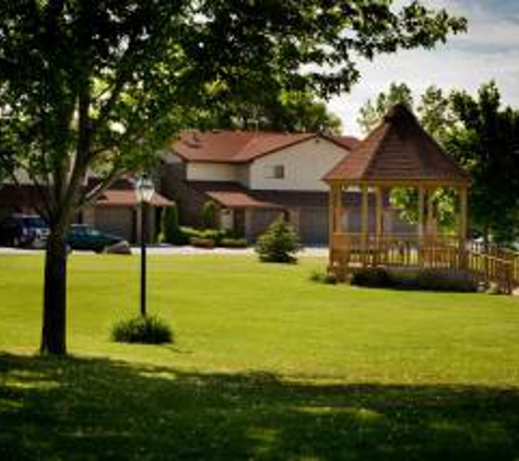 Brook Park Apartments - Green Bay, WI