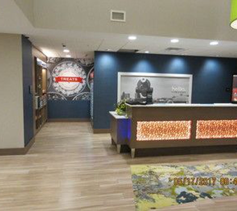 Hampton Inn & Suites Syracuse North Airport Area - Syracuse, NY