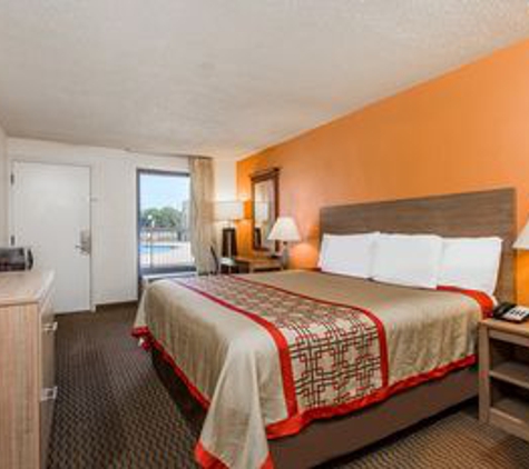 Days Inn by Wyndham Norfolk Airport - Norfolk, VA