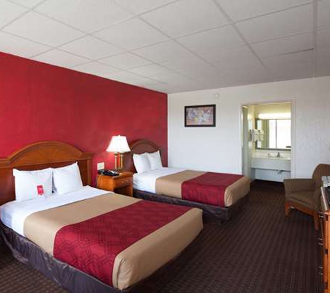 Econo Lodge - Wytheville, VA