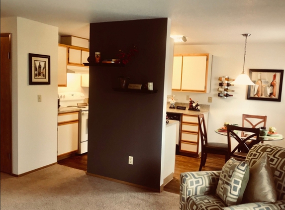 Cedar House Apartments - Vancouver, WA