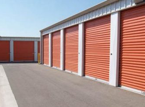 Maxi-Mini Rentals Self Storage - Jacksonville, FL