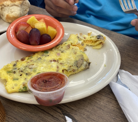 The Hive Eatery, Chick'n & Things - Edmond, OK. Prefect omelet