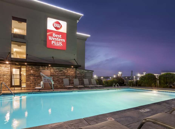 Best Western Plus Greenville I-385 Inn & Suites - Greenville, SC