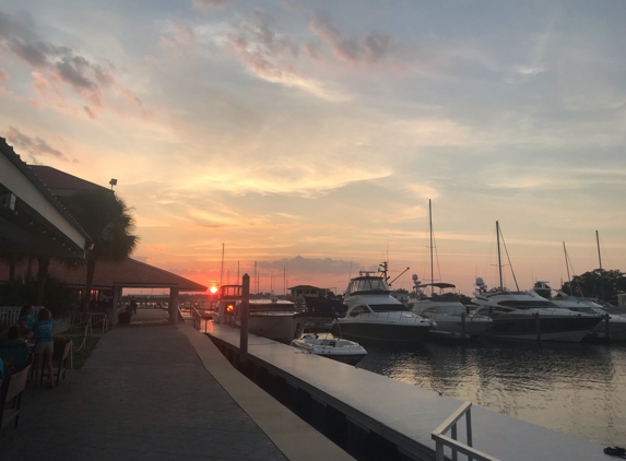 Mavi Waterfront Bar & Grill - Jacksonville Beach, FL