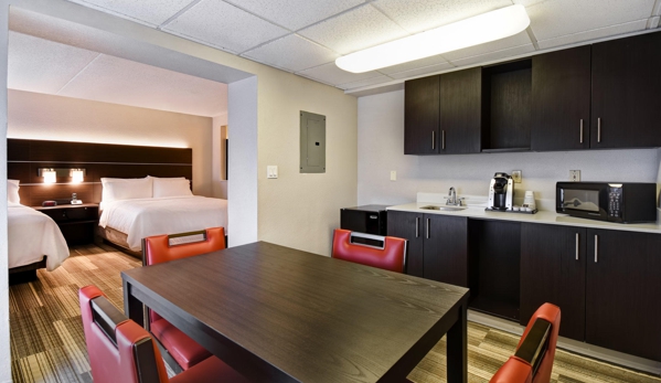 Holiday Inn Express & Suites Allentown Cen - Dorneyville, an IHG Hotel - Allentown, PA