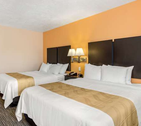 Quality Inn & Suites Albuquerque North Near Balloon Fiesta Park - Albuquerque, NM