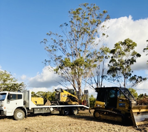 Lucrative Contracting - Vale View, QLD