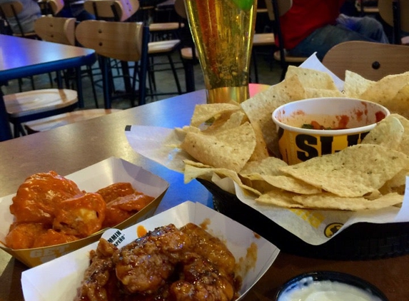 Buffalo Wild Wings - Albuquerque, NM