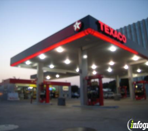 Exxon - Dallas, TX