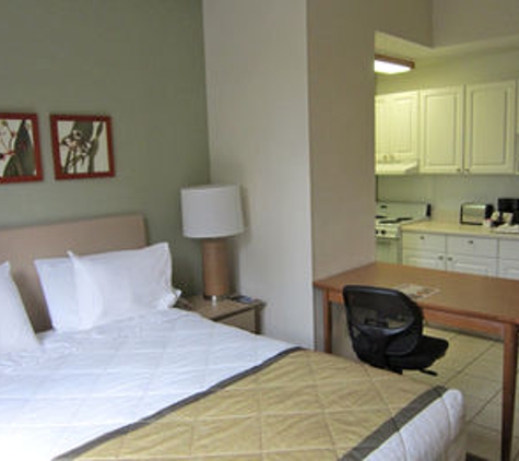 Extended Stay America - Fort Lauderdale - Cypress Creek - NW 6th Way - Fort Lauderdale, FL