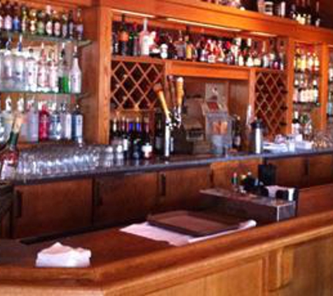 The Vineyard Restaurant & Bar - Madera, CA