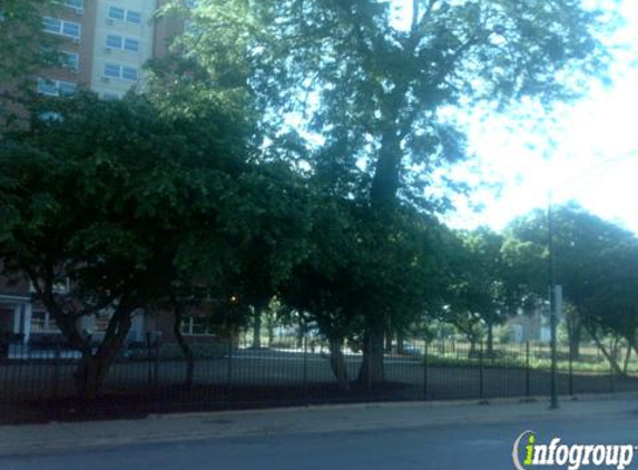 Alfreda Barnett Duster Apartments - Chicago, IL