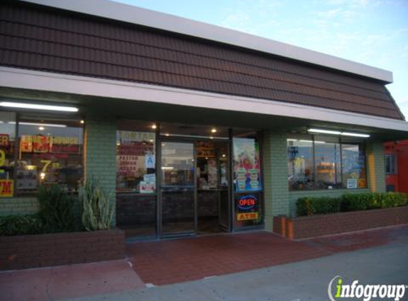 Douglas Drive-In - Norwalk, CA