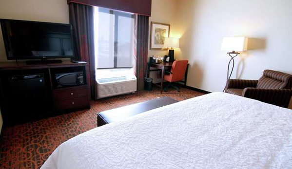 Hampton Inn & Suites Grand Forks - Grand Forks, ND