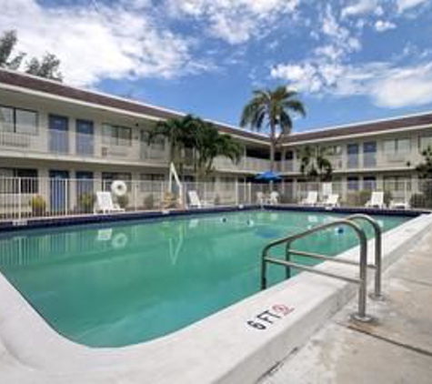 Motel 6 - Dania, FL