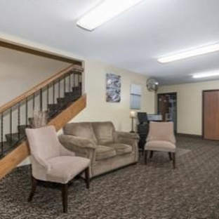 Super 8 by Wyndham Alexandria MN - Alexandria, MN