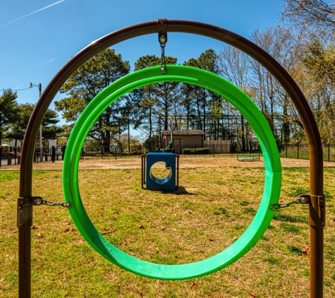 Arbor Trace Apartment Homes - Virginia Beach, VA