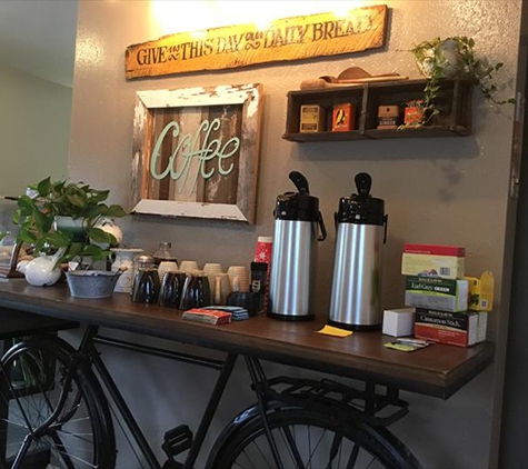 The Wooden Spoon Bakery & Cafe - Brighton, IA