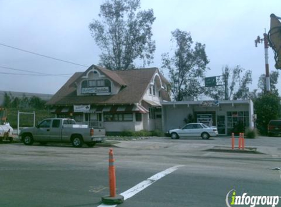 Halgren's Candies - upland, CA