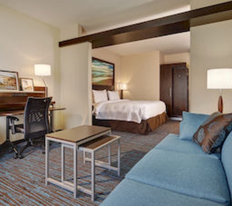 Fairfield Inn & Suites - Carlsbad, CA