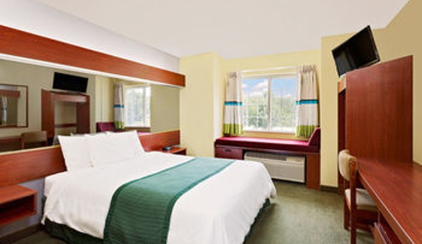 Microtel Inn & Suites by Wyndham Thomasville/High Point/Lexi - Thomasville, NC