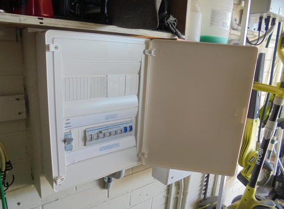 Knight Power Electrical Pty Ltd - Robina, QLD