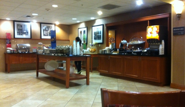 Hampton Inn & Suites Tulare - Tulare, CA