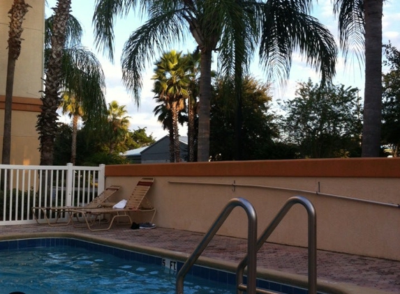 Red Roof Inn - Ocoee, FL