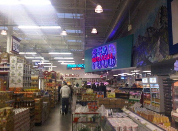 Super King Market - Altadena, CA