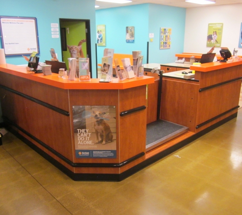 Banfield Pet Hospital - Evanston, IL