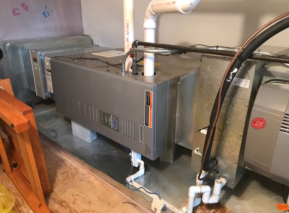 Berlack Heating & Air Conditioning - Brookfield, IL. Horizontal furnace, a/c and humidifier.