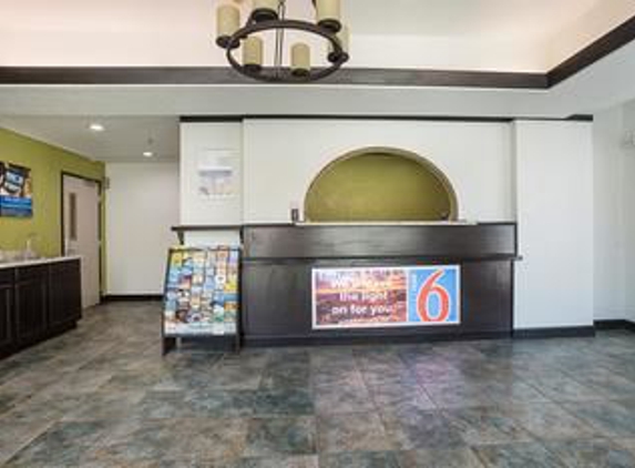 Motel 6 - Lake Havasu City, AZ