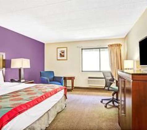 Ramada by Wyndham Rockaway - Rockaway, NJ