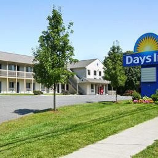 Days Inn by Wyndham Bethel - Danbury - Bethel, CT