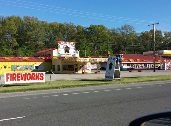 Black Bull Fireworks - Michigan City, IN