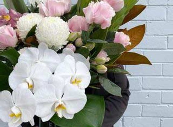 YOUR FLORAL INDULGENCE - Penrith, NSW
