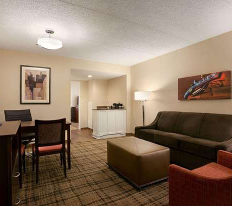 Embassy Suites by Hilton Cleveland Beachwood - Beachwood, OH