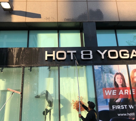 Hot 8 Yoga - Sherman Oaks, CA