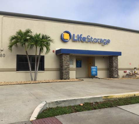 Extra Space Storage - Fort Myers, FL