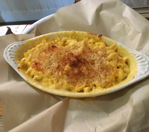 Leoda's Kitchen and Pie Shop - Lahaina, HI. Mac n Cheese